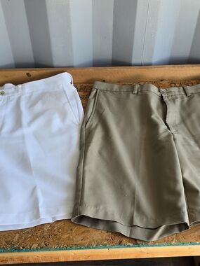 Lof Of 2 Men's Classic Chino Shorts in White and Khaki